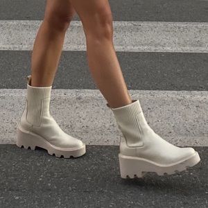 dolce vita hoven boots in ivory leather